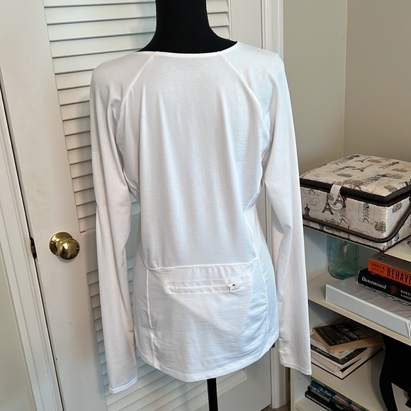 Athleta long sleeved top size L. - Picture 6 of 8